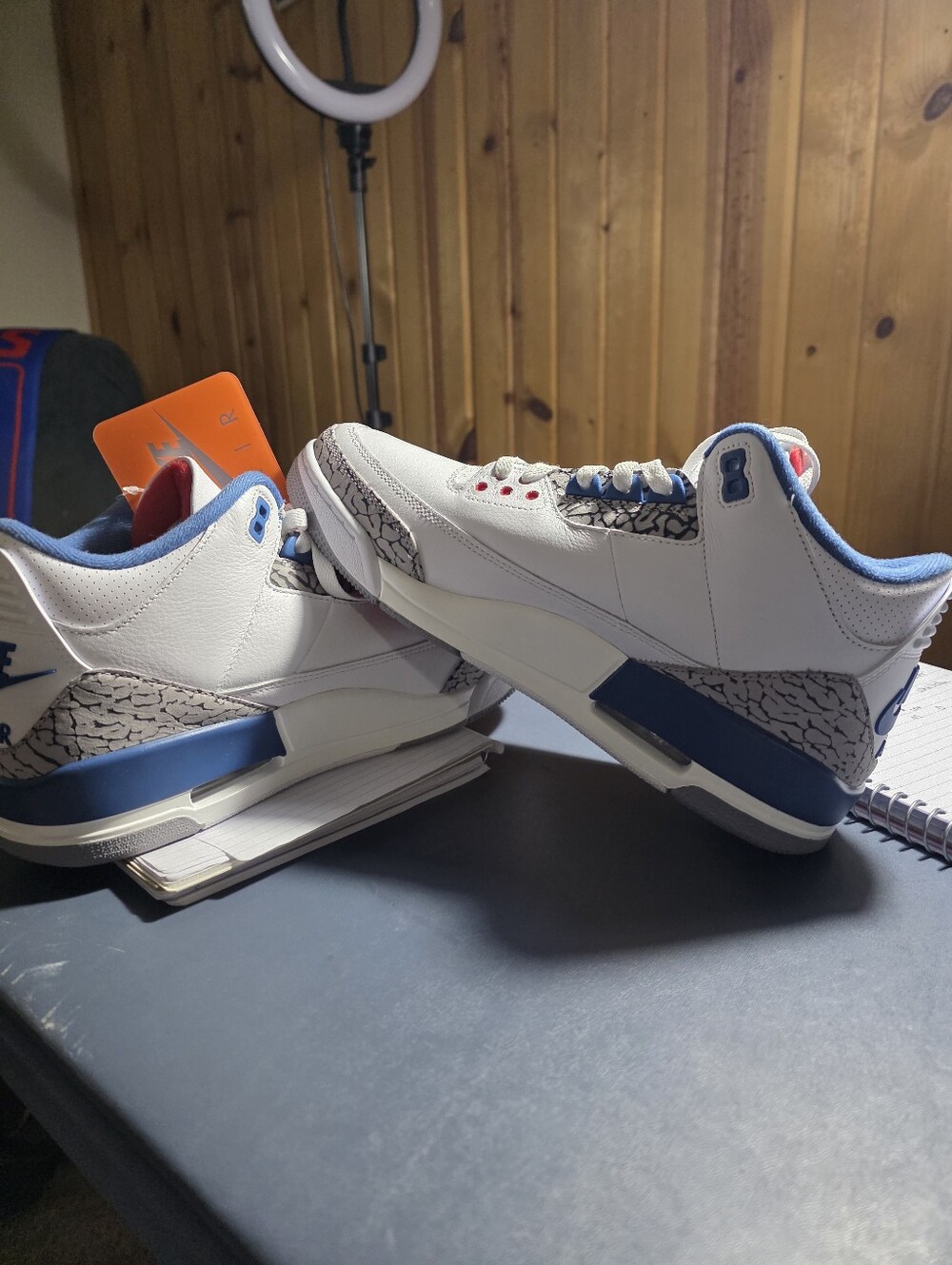 Jordan 3 Retro "True Blue" Basketball Sneakers - White / Blue Size 9m.